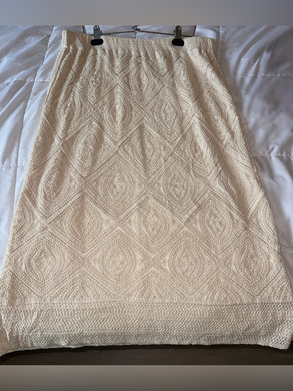 Cream Textured Midi Skirt - Picture 6 of 12